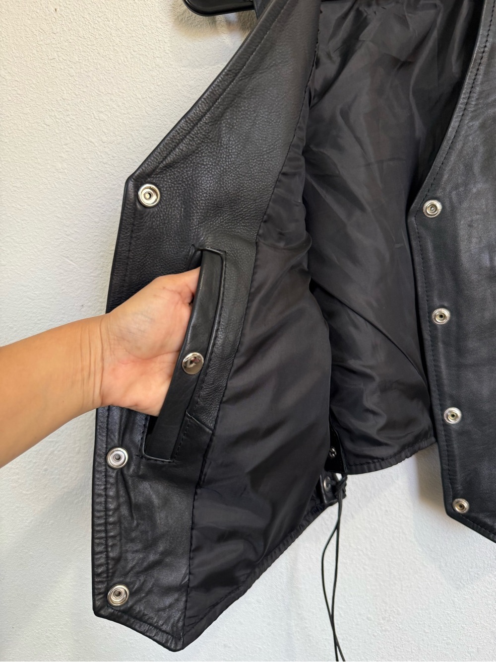 Pro Rider Women’s Black Genuine Leather Motorcycle Biker Vest Lace Up Size S-M - Picture 6 of 12